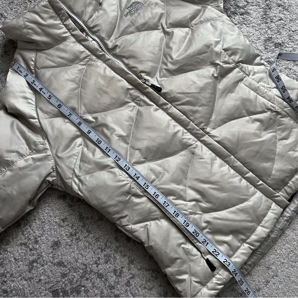 North Face Women’s Medium 550 White Quilted Puffer Jacket Zip Front Goose Down - Picture 11 of 12